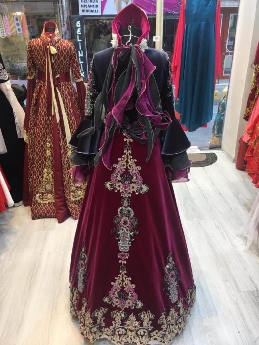 istanbul-kiralik-bindalli-siyah-kirmizi-kadife-no1-3-529x705 İSTANBUL KİRALIK BİNDALLI MODELLERİ